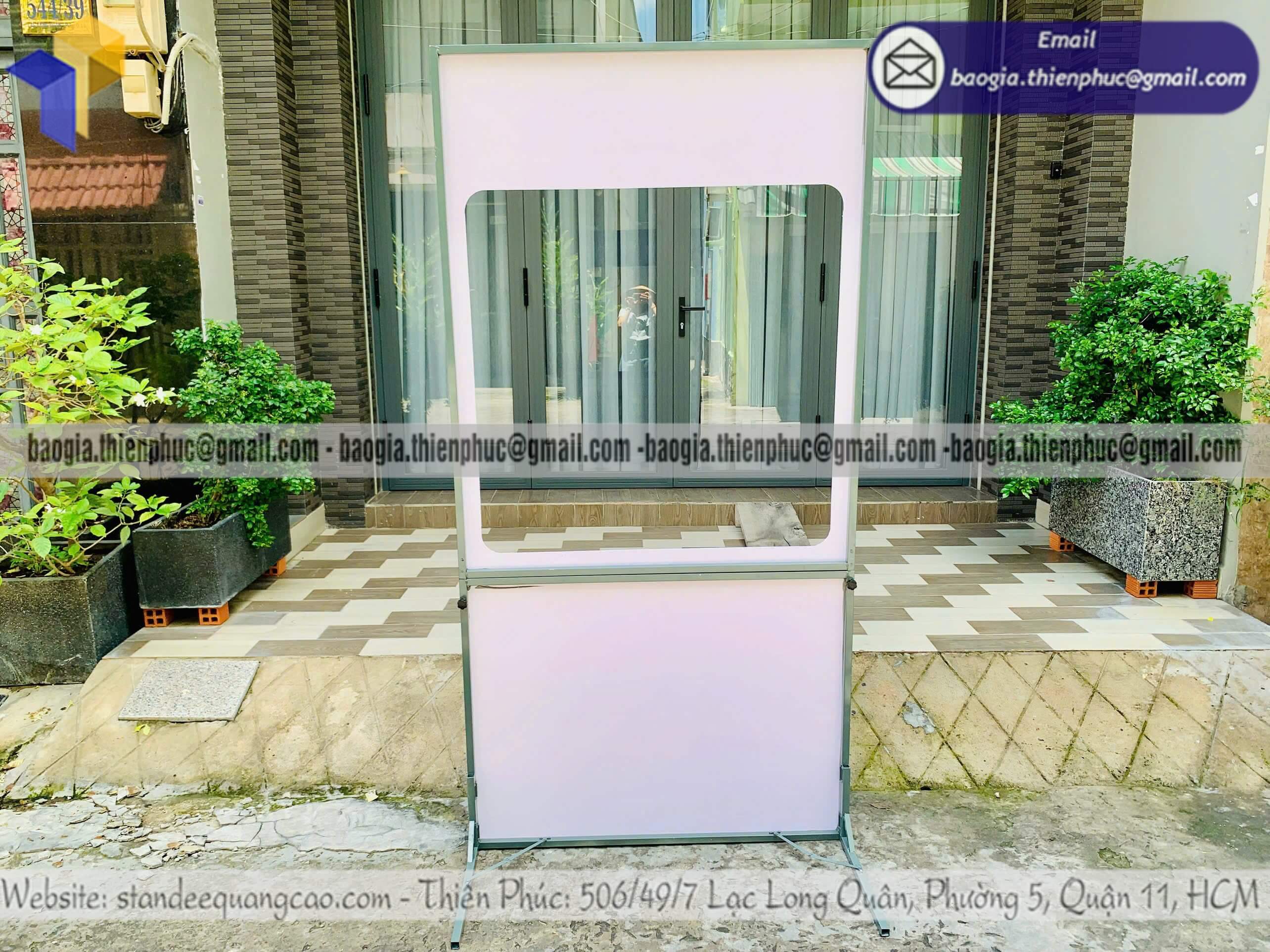 Mẫu backdrop chụp hình cỡ nhỏ lắp ráp tại siêu thị giao hàng toàn quốc cho mọi ngành marketing bán hàng