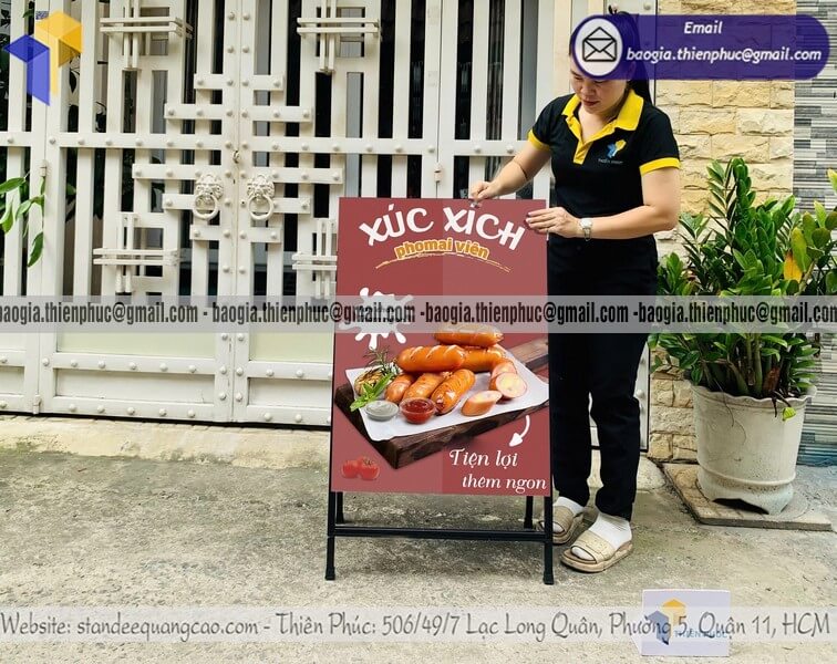 Mẫu standee A quảng cáo hai mặt trưng bày trước cửa hàng cho quán cafe quán trà sữa nhà hàng bán lẻ