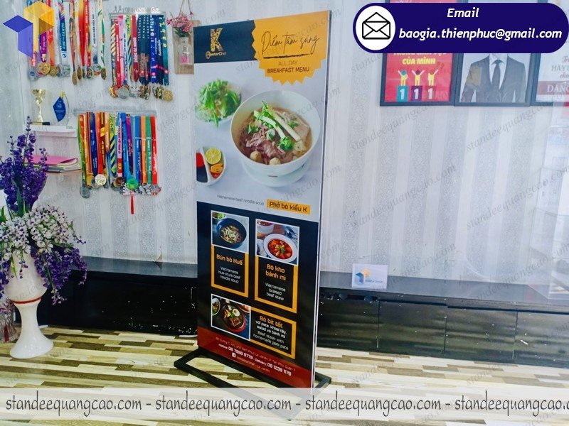 mẫu standee khai trương quán ăn đẹp