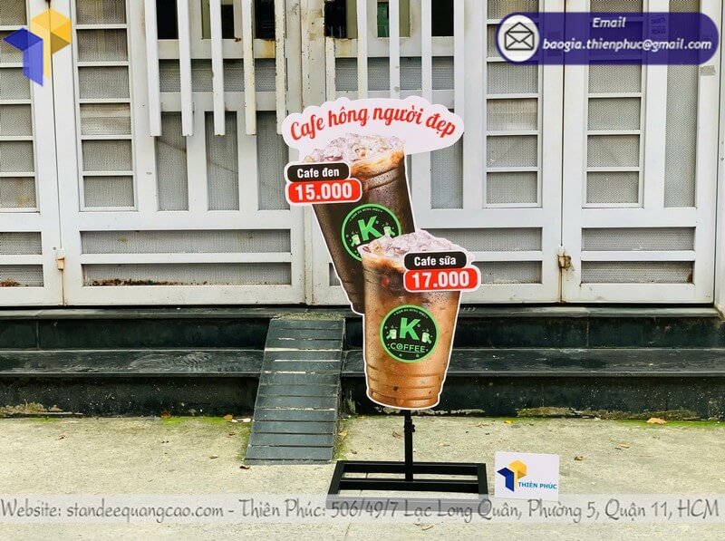 Mẫu standee mô hình ly cafe in 3D cho cửa hàng