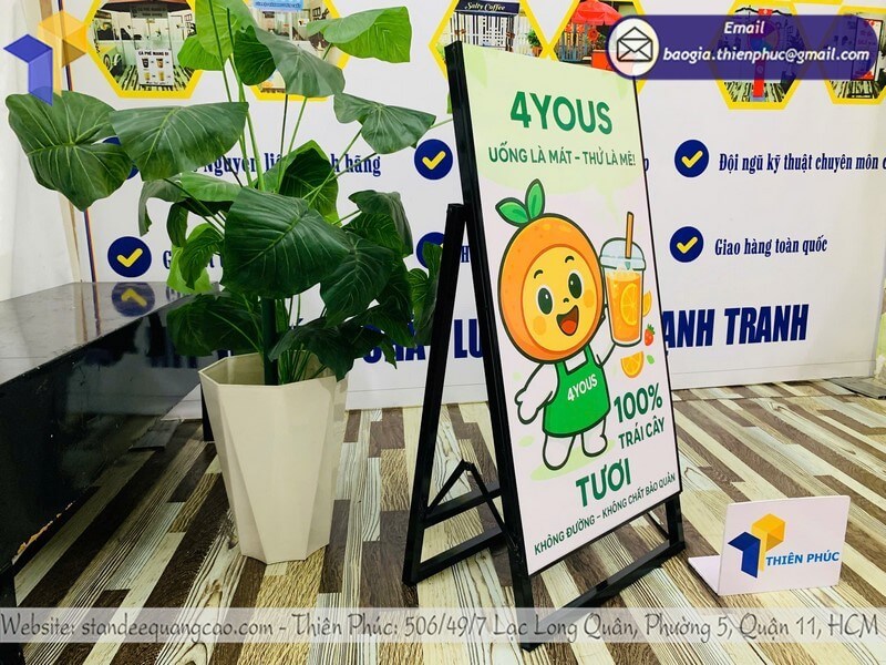 Mẫu standee quảng cáo 1 mặt nổi bật, thu hút ánh nhìn