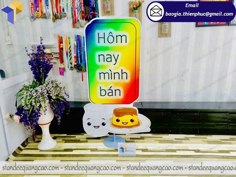 mua standee mô hình quảng cáo ở đâu