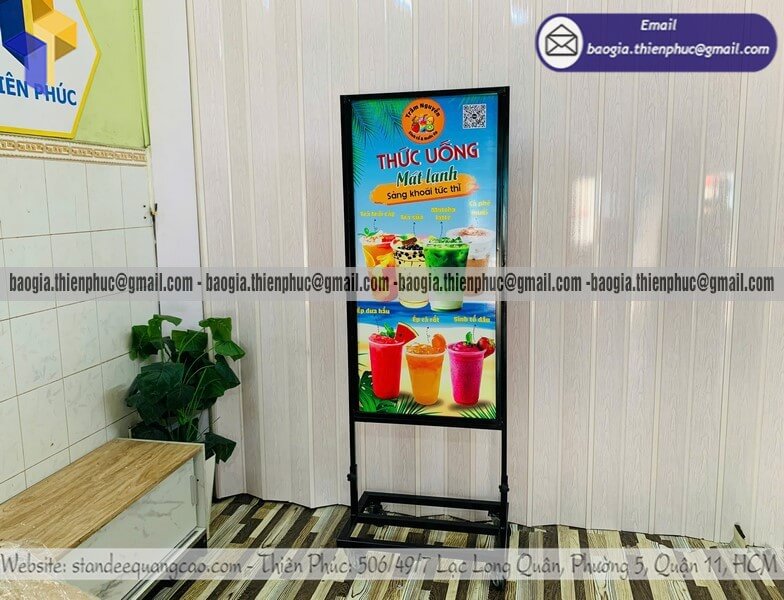Mua standee sắt đứng giới thiệu menu ngoài trời