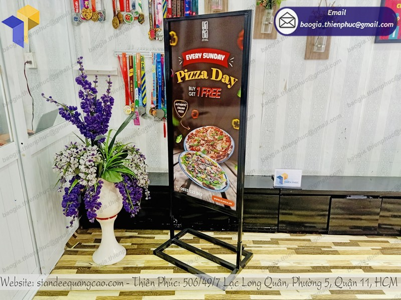 mua standee sự kiện giá rẻ