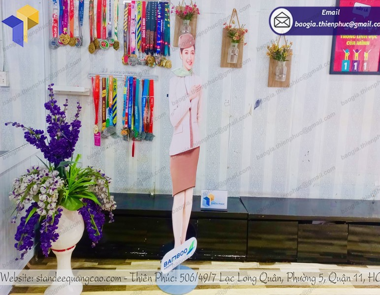 mua standee tiếp viên hàng không