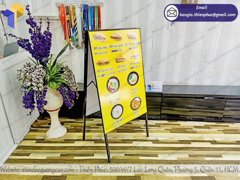 mua standee quảng cáo quán ăn