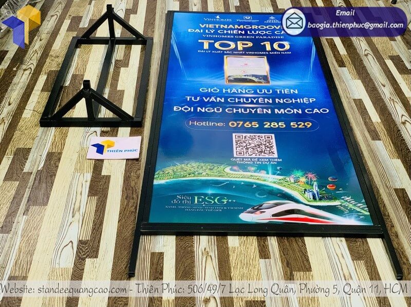 Nhận in bảng standee 2 mặt đứng cho sự kiện tăng thương hiệu ngay