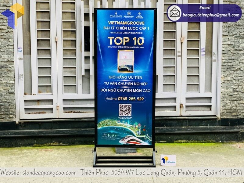 Nhận in bảng standee 2 mặt đứng cho sự kiện