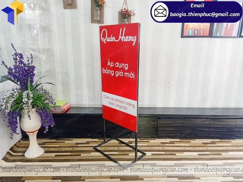 standee chân sắt hai mặt