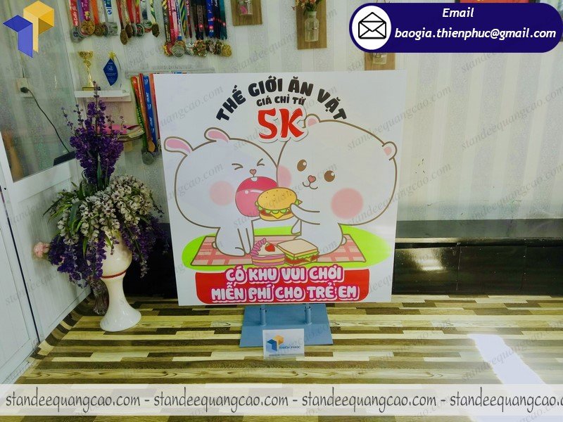 nơi bán standee quảng cáo quán ăn vặt