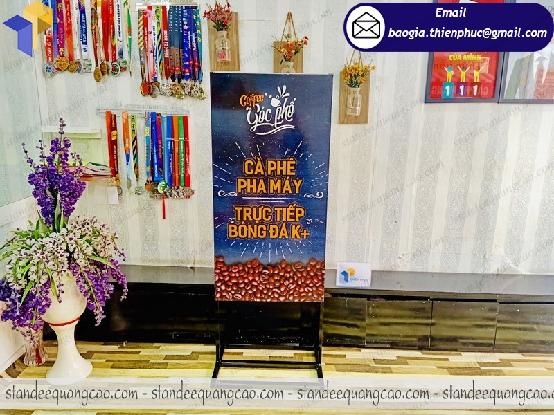 nơi bán standee quảng cáo quán cafe