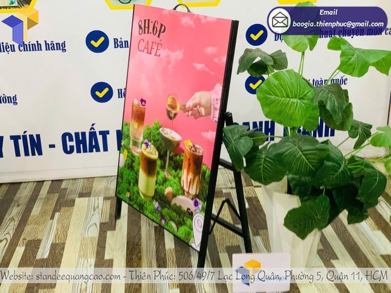 Nơi làm bảng standee 1 mặt theo yêu cầu in ấn bền màu thương hiệu