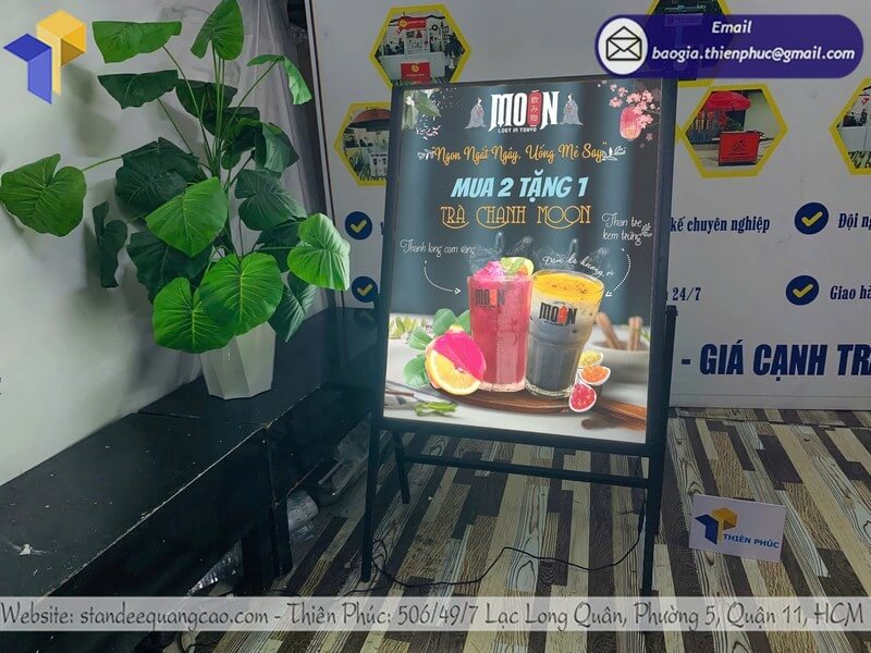 Nơi làm khung tranh điện led siêu mỏng trước cửa hàng thời trang quán cafe, spa