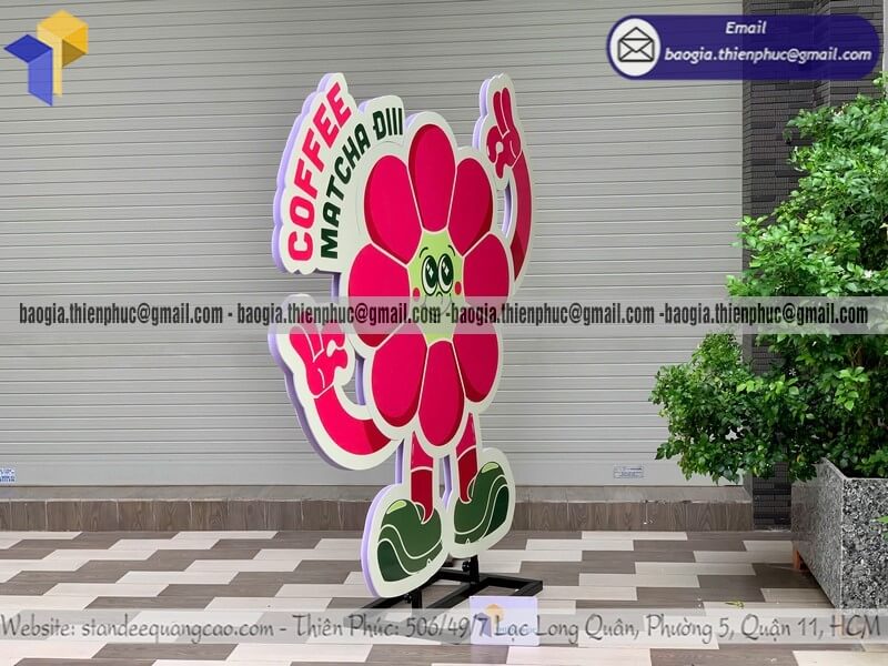 Nơi nhận làm standee mô hình sản phẩm in 3D trước quán cafe cho quán mới khai trương cần hút khách