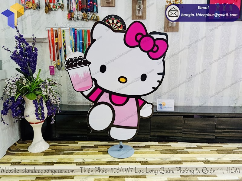 sản xuất standee mô hình hoạt hình cute