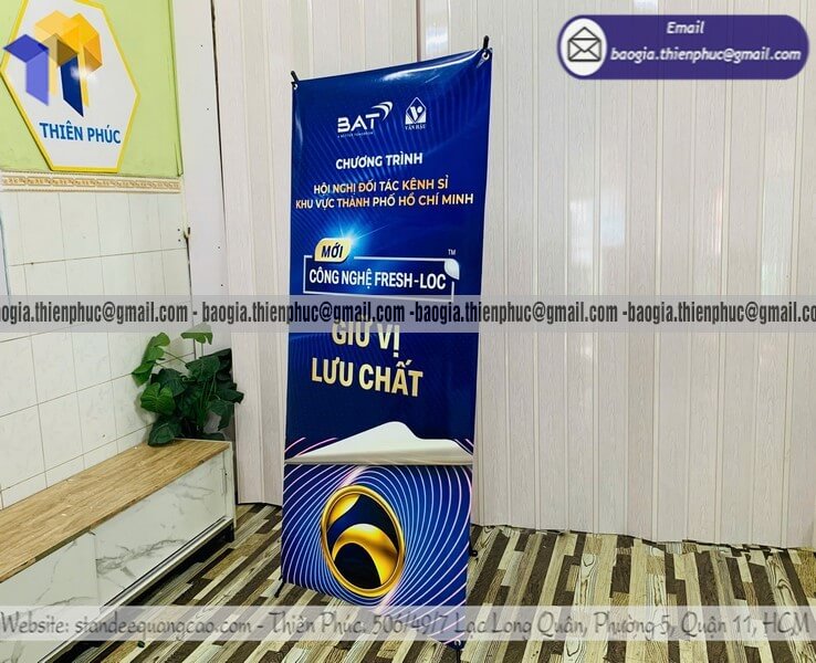 Standee 1 mặt chữ X treo poster cho sự kiện phục vụ hoạt động pr marketing