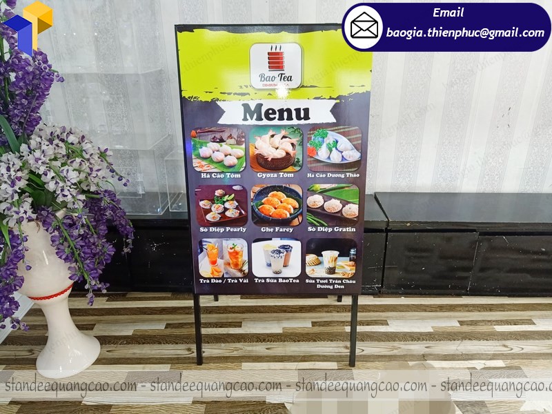 standee 2 mặt quảng cáo