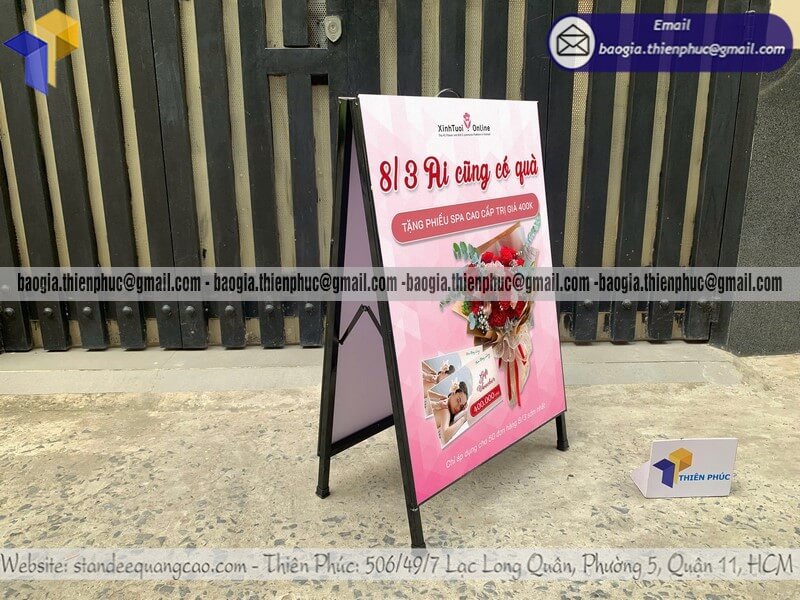 Standee A in 2 mặt quảng cáo để trên vỉa hè cho cửa hàng shop thời trang siêu thị mini