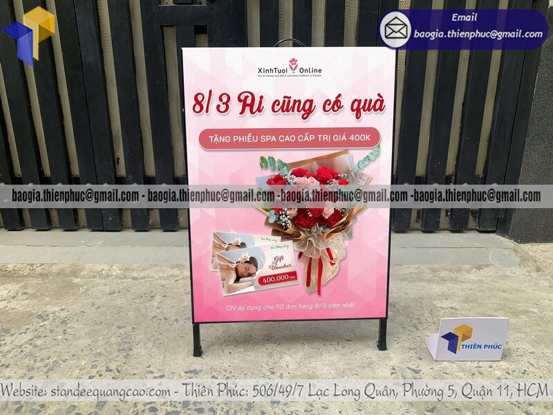 Standee A in 2 mặt quảng cáo để trên vỉa hè Standee A in 2 mặt quảng cáo để trên vỉa hè
