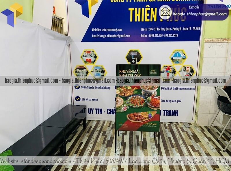 Standee A khung sắt giới thiệu sản phẩm quán ăn