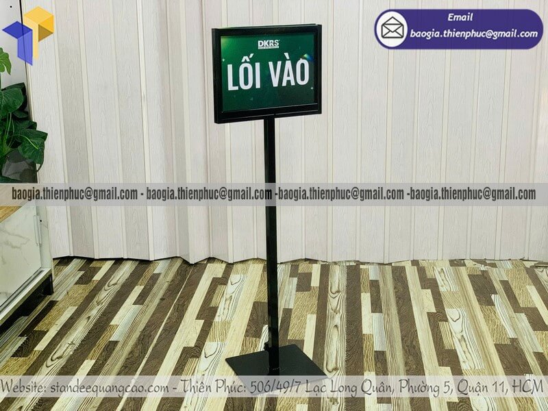 Standee bảng hướng dẫn lối đi in 2 mặt bằng sắt khách sạn resort, bệnh viện, trường học