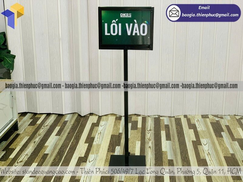 Standee bảng hướng dẫn lối đi in 2 mặt bằng sắt