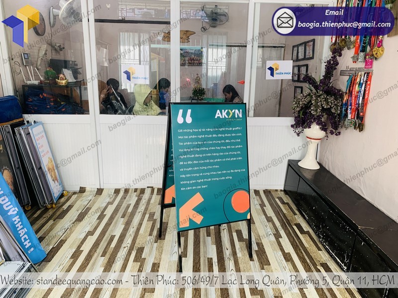 standee biển báo 2 mặt rẻ