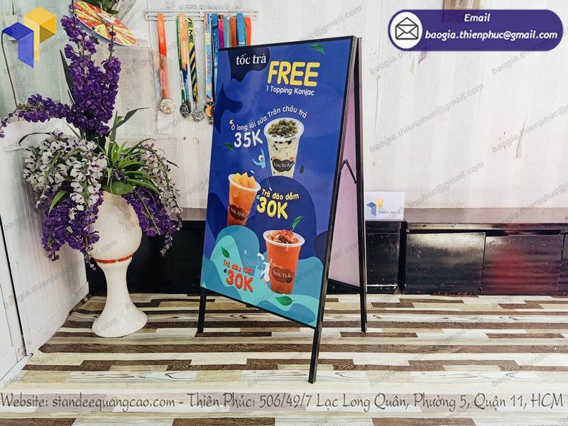 Standee chân chữ A đẹp