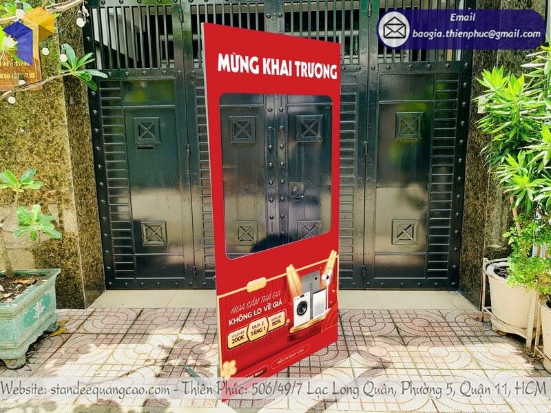 Mẫu Standee chụp ảnh check in khai trương đẹp