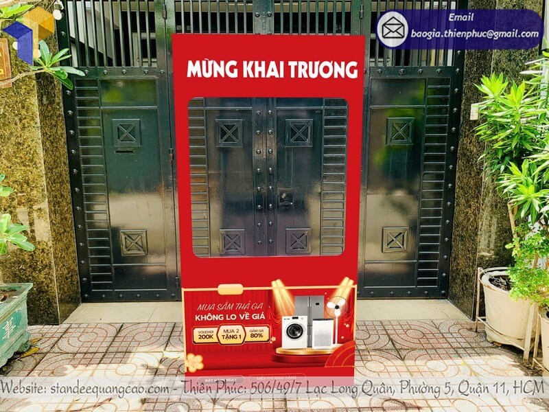 Standee check in khai trương
