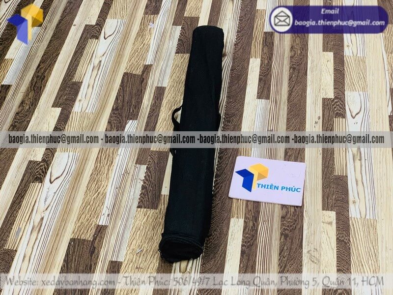 Standee cuốn nhôm đỡ banner quảng cáo ngoài trời bán tại xưởng báo giá nhanh