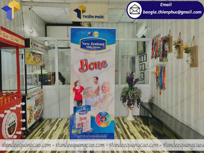 standee cuốn nhôm giá rẻ