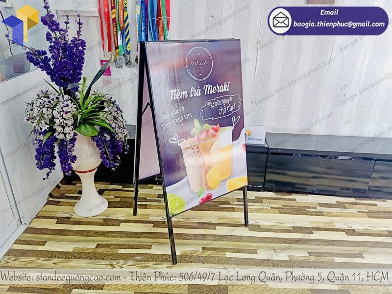 standee đế sắt chữ a giá rẻ