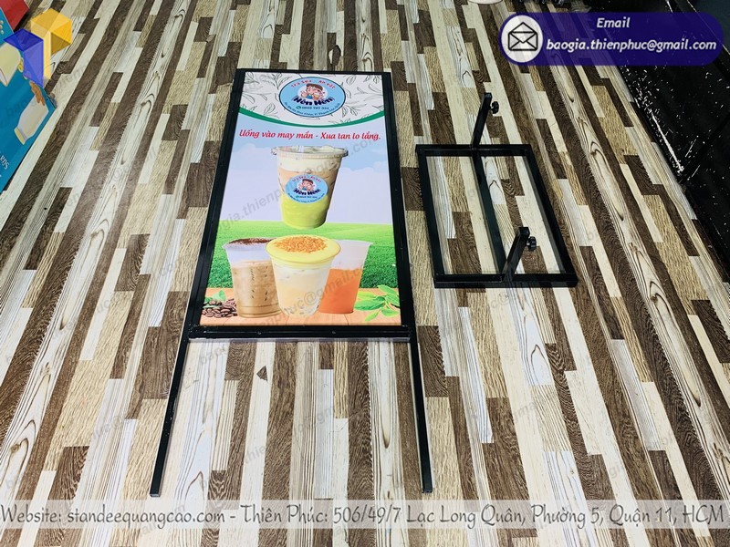 standee giới thiệu sản phẩm tphcm