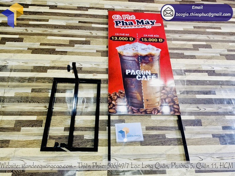 standee hai mặt ngoài trời