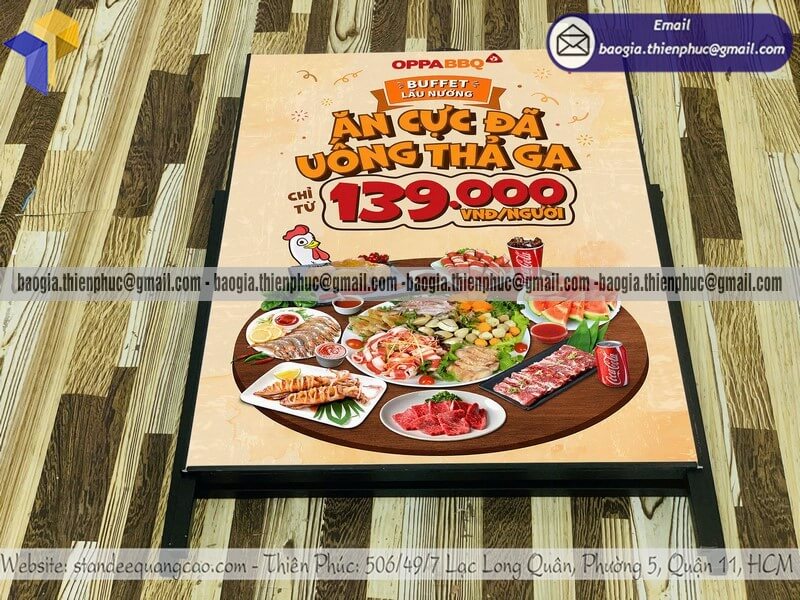 Standee in hình 1 mặt khung sắt xếp gọn cho quán ăn quảng cáo món ăn thực tế bắt mắt