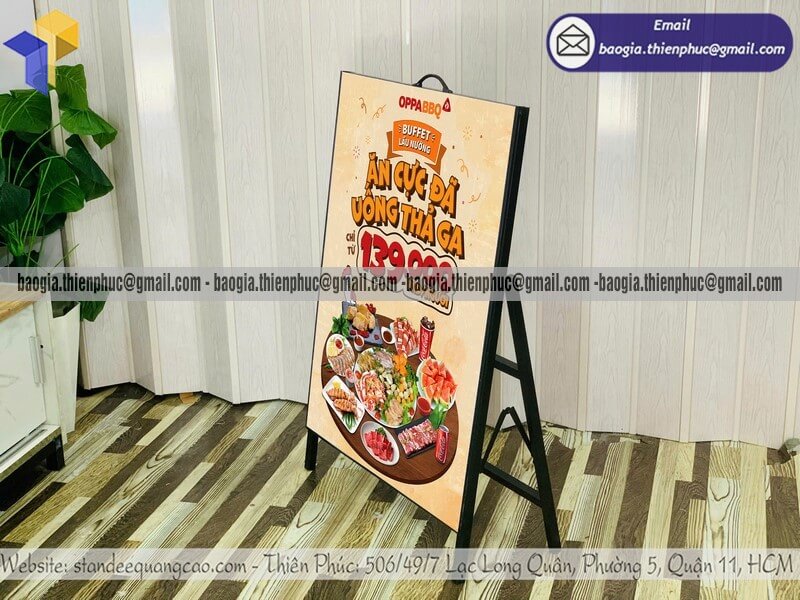 Standee in hình 1 mặt khung sắt xếp gọn cho quán ăn tiện di động dễ đứng