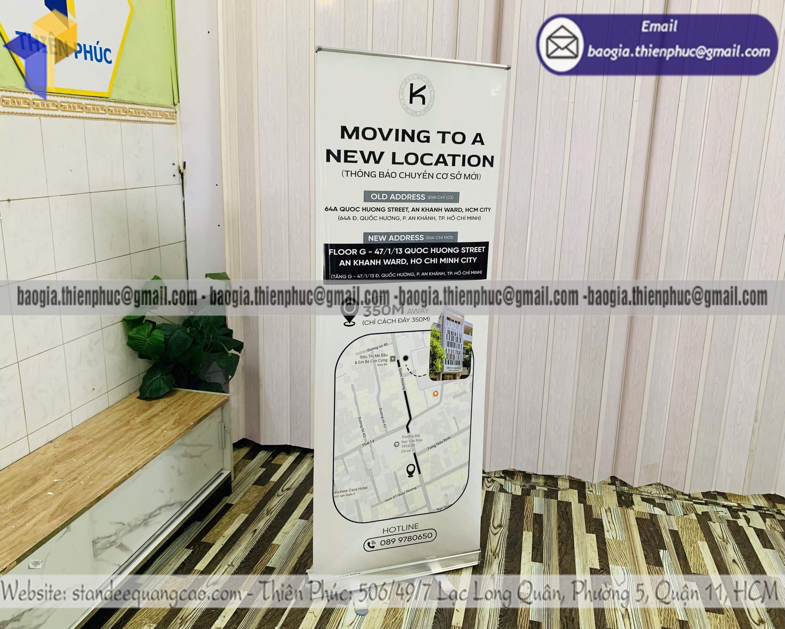 Standee kéo cuốn poster bằng nhôm quảng cáo xưởng Thiên Phúc bán buôn bán lẻ