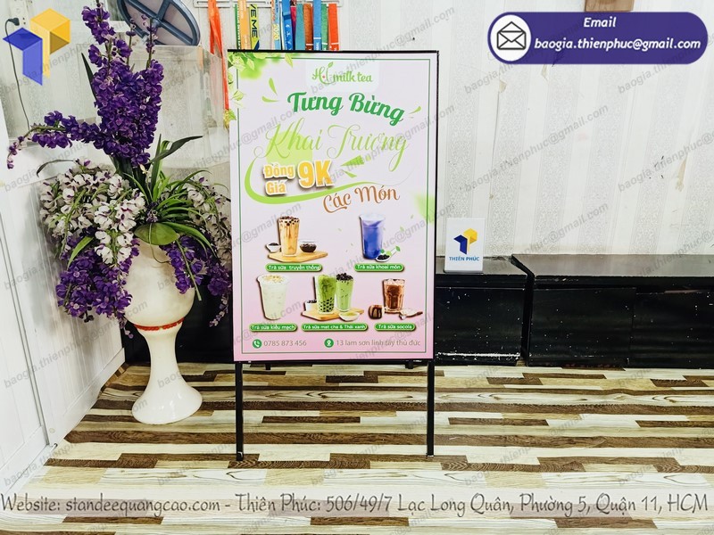 standee khung sắt chữ A hai mặt