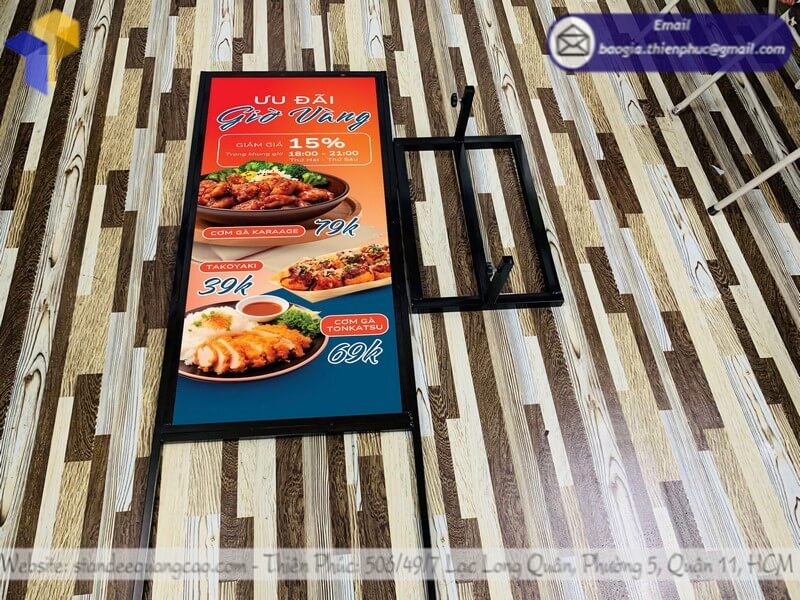 standee cơm gà Nha Trang