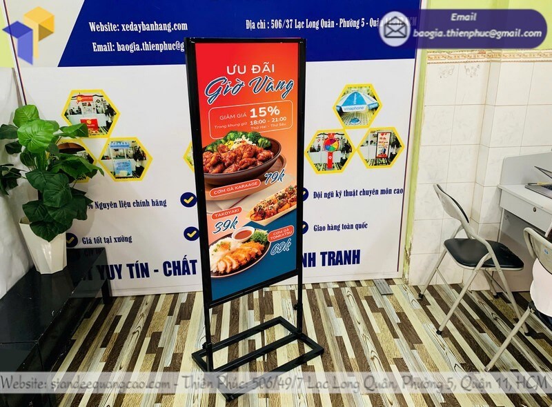 standee khung sắt đứng cơm gà menu