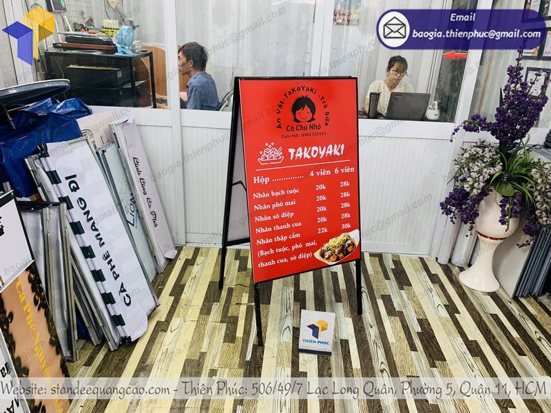 standee khung sắt đứng ngoài trời đẹp rẻ