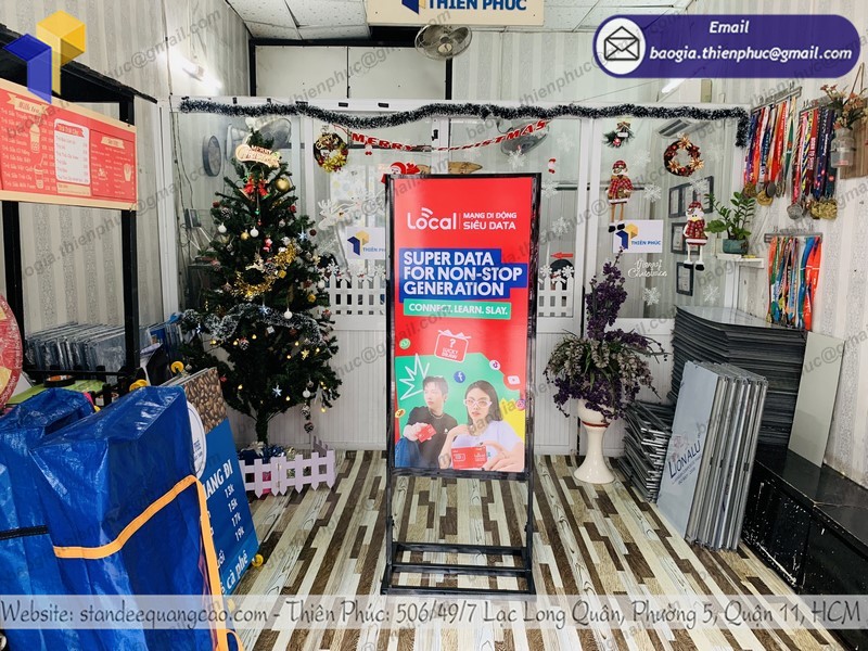 standee khung sắt ngoài trời