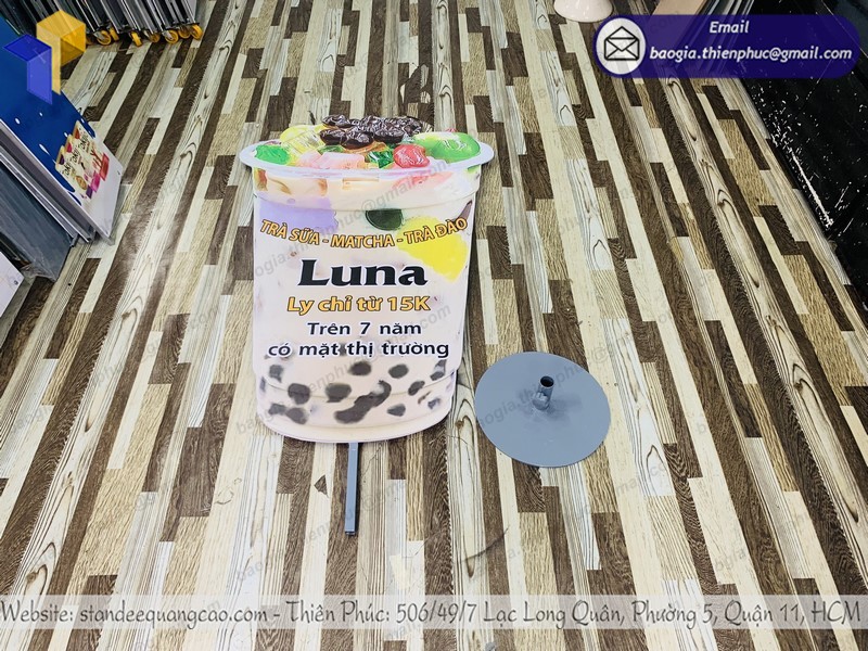 standee quảng cáo cho quán trà sữa