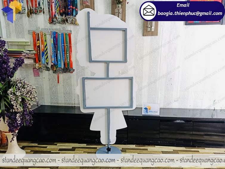 standee mô hình hoạt hình độc lạ