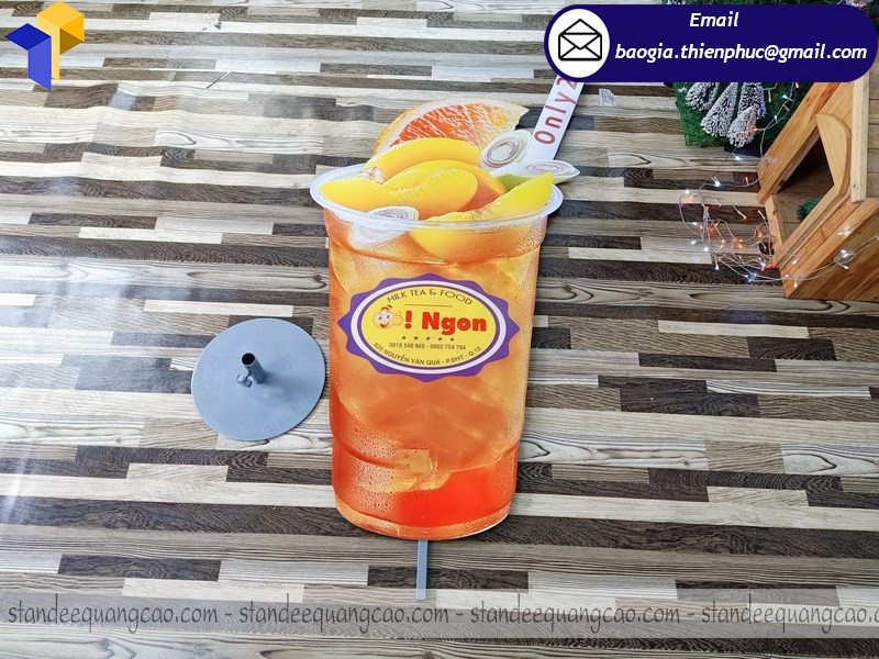 standee mô hình ly trà đào giá rẻ