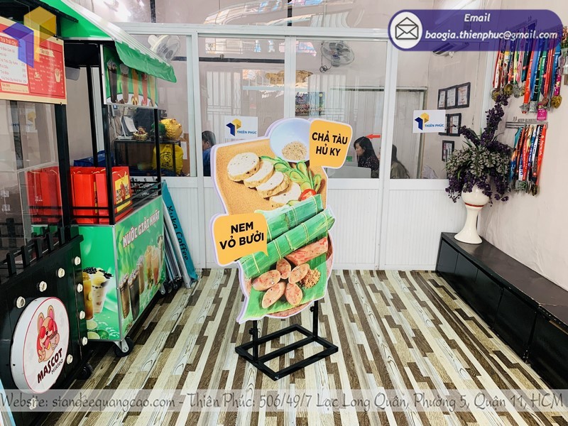 Standee mô hình ngoài trời rẻ