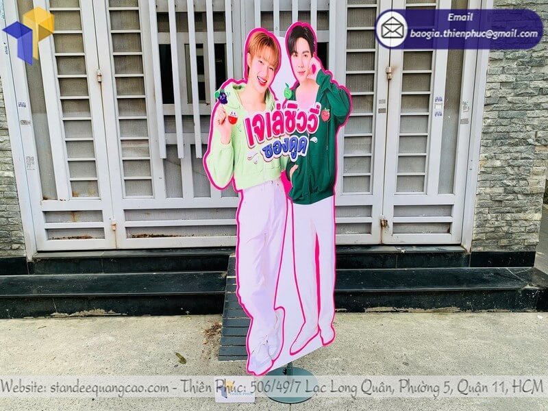 Standee mô hình người thật in 3D đẹp sang trọng