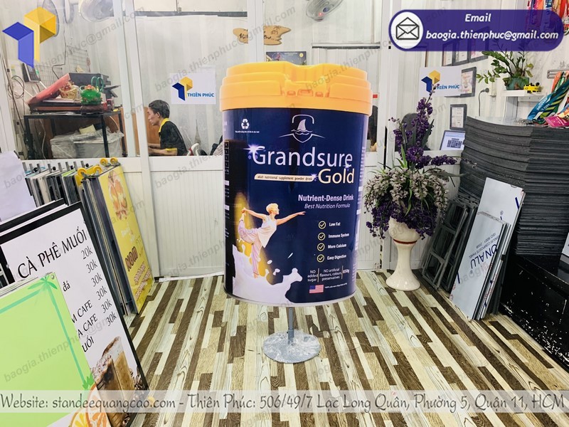 standee mô hình quảng cáo rẻ