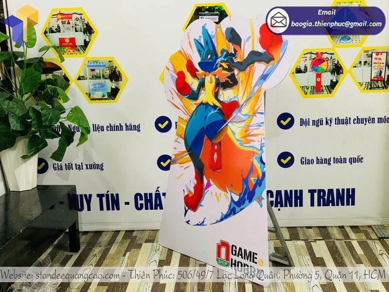 Thiết kế standee mô hình sản phẩm nhân vật game xưởng giá tốt